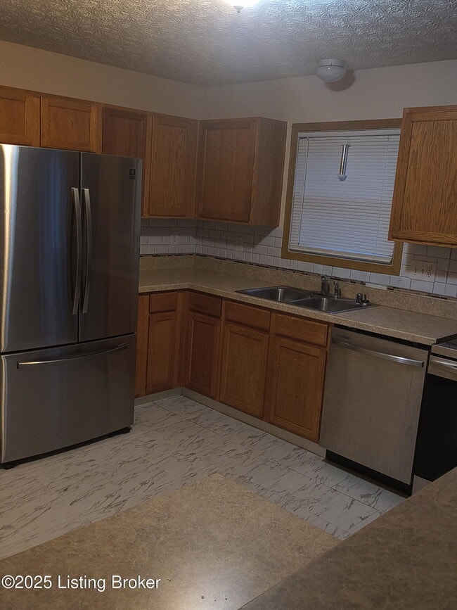 Building Photo - 5303 Bannon Crossings Dr