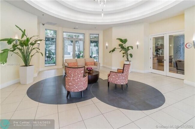 Building Photo - 1830 Radius Dr