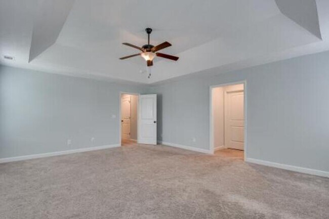 Building Photo - 171 Radcliff Dr