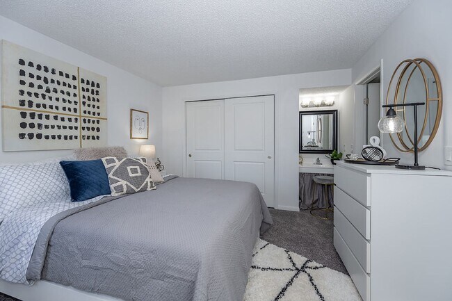 Building Photo - 3540 Emeraldcut Dr