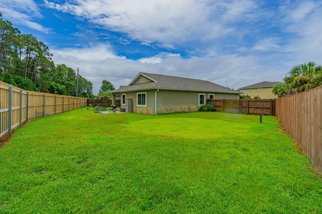 Building Photo - 858 Solimar Way