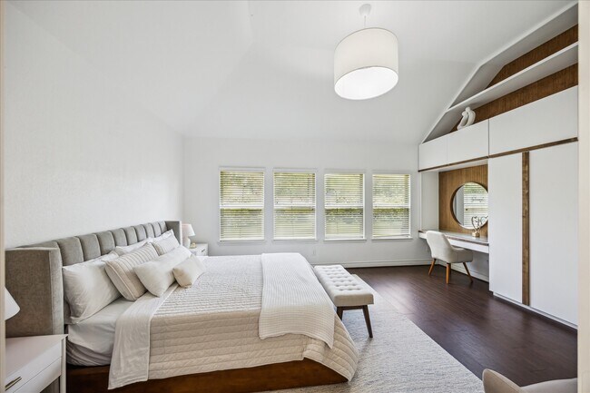 Building Photo - 3323 Emerald Valley Dr