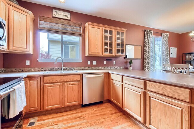 Building Photo - Highlands Ranch Spacious 3 bed 2.5 bath