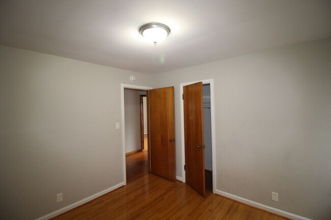 Building Photo - 10427 S Morrow Cir