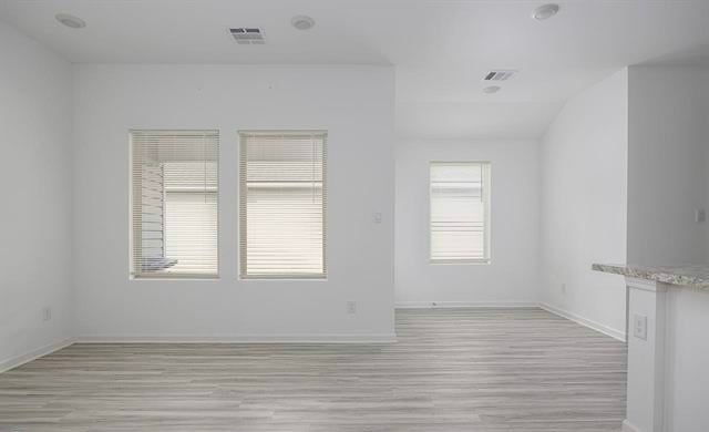 Building Photo - 1206 E St Charles St