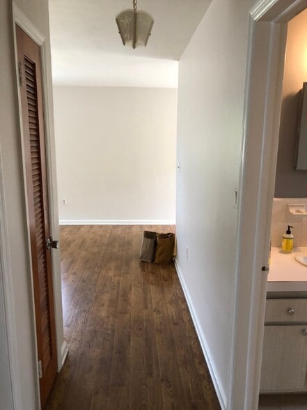 Building Photo - 627 92nd Ave N