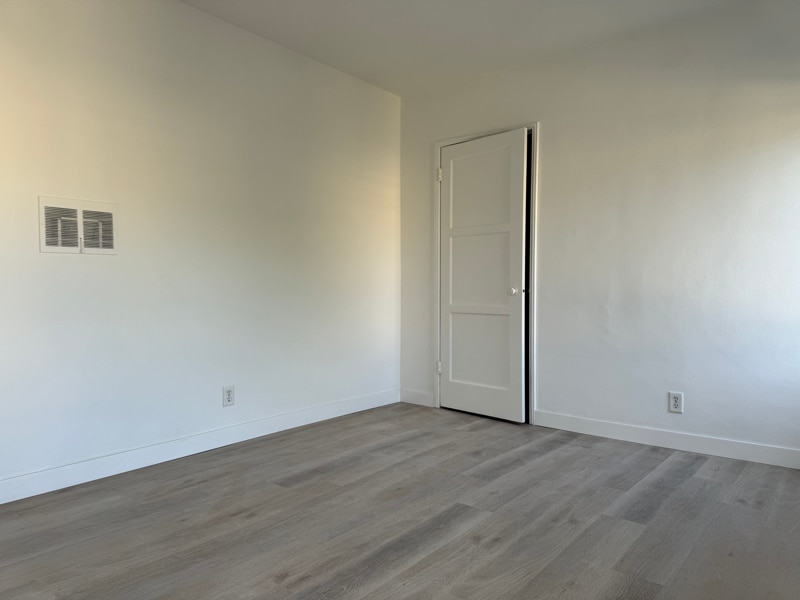 Building Photo - 3740 S Bentley Ave