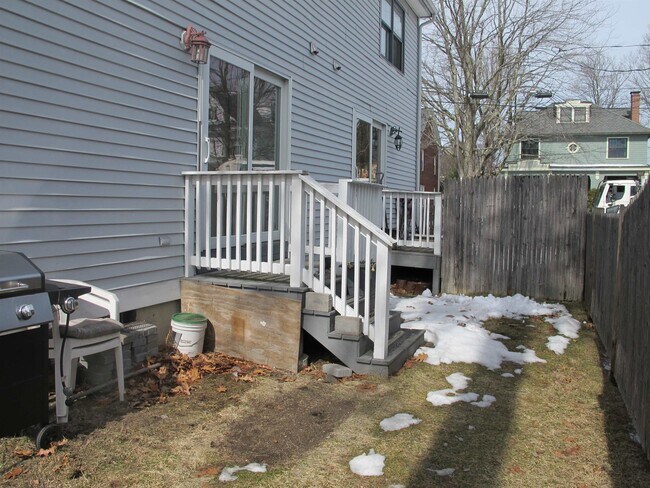 Building Photo - 213 Prospect St