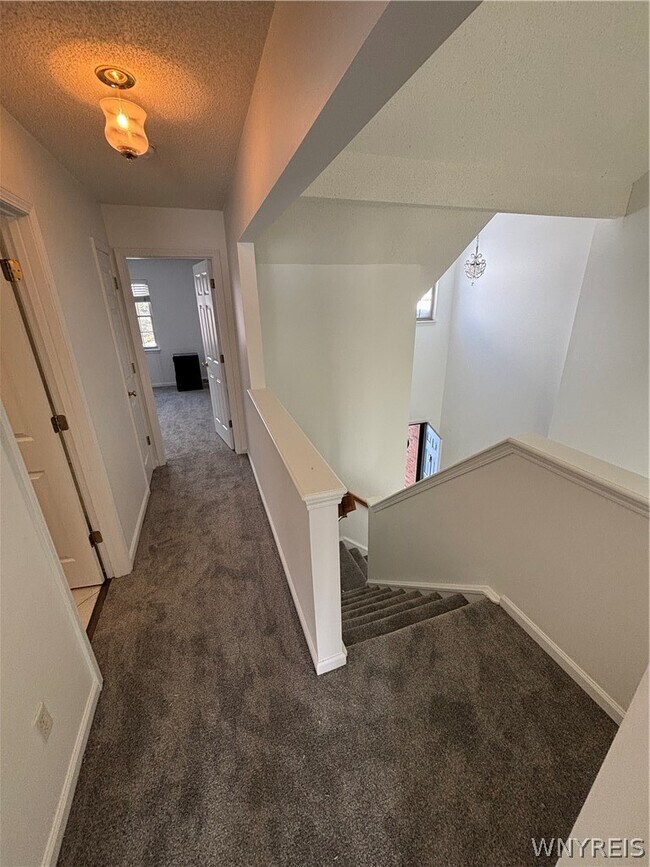 Building Photo - 3011 Cloverbank Rd