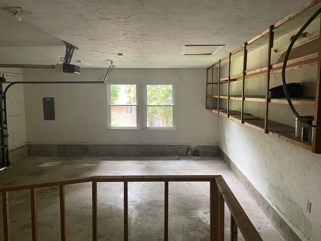 Building Photo - 4/2 House in Killearn Estates