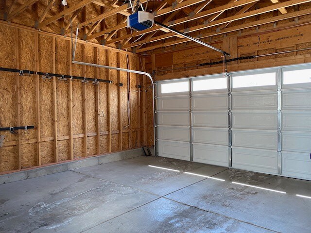 Building Photo - Across from Central Park, 3 bed/4 bath Townhome AVAILABLE 9/1/26