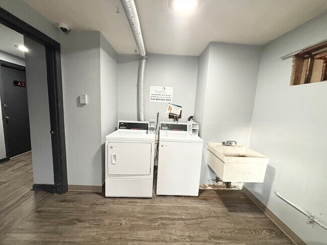 Building Photo - 75 Vine St