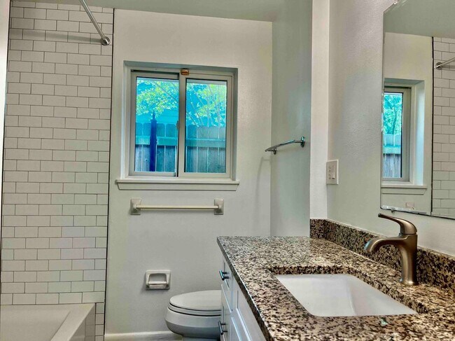 Building Photo - 8106 Mullins Dr