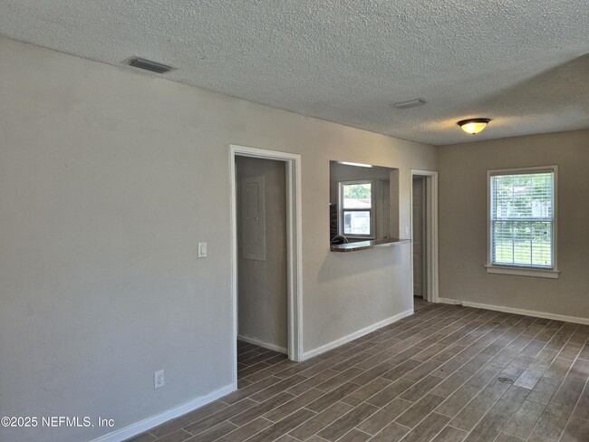 Building Photo - 4717 CAMBRIDGE