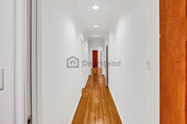 Building Photo - 603 S Mansfield Ave