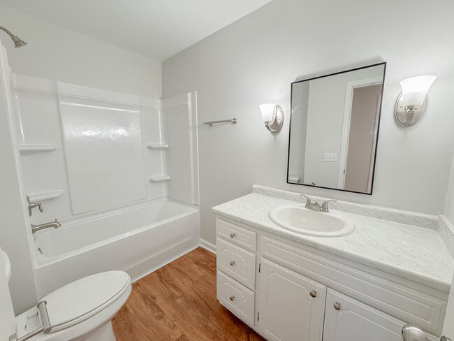 Building Photo - 249 Highpoint Rd