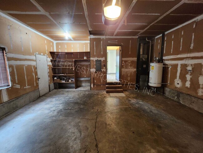 Building Photo - *1/2 OFF 1ST MONTH'S RENT PROMO* 3 Bd that Features Master on the Main with Fenced Yard, 2 Car Ga...