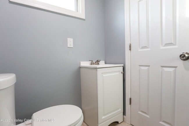 Building Photo - 150-154-154 W Main St