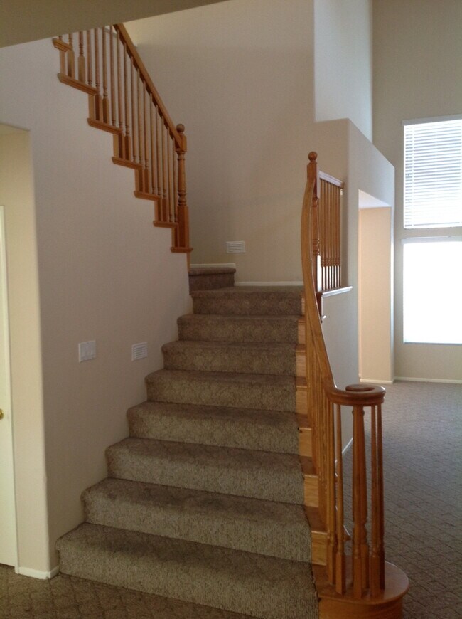Building Photo - 12414 Ravenna Ln