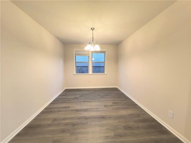 Building Photo - 3328 Hidden Valley Cir