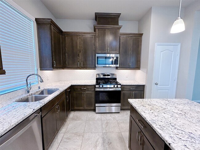 Building Photo - 5019 Pr Ter Ln