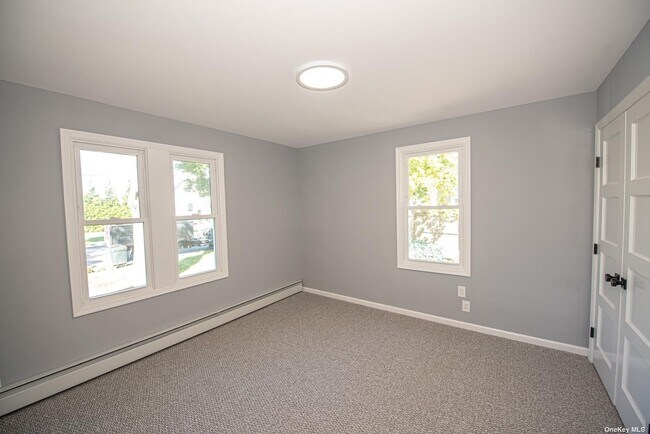 Building Photo - 76 Amity St