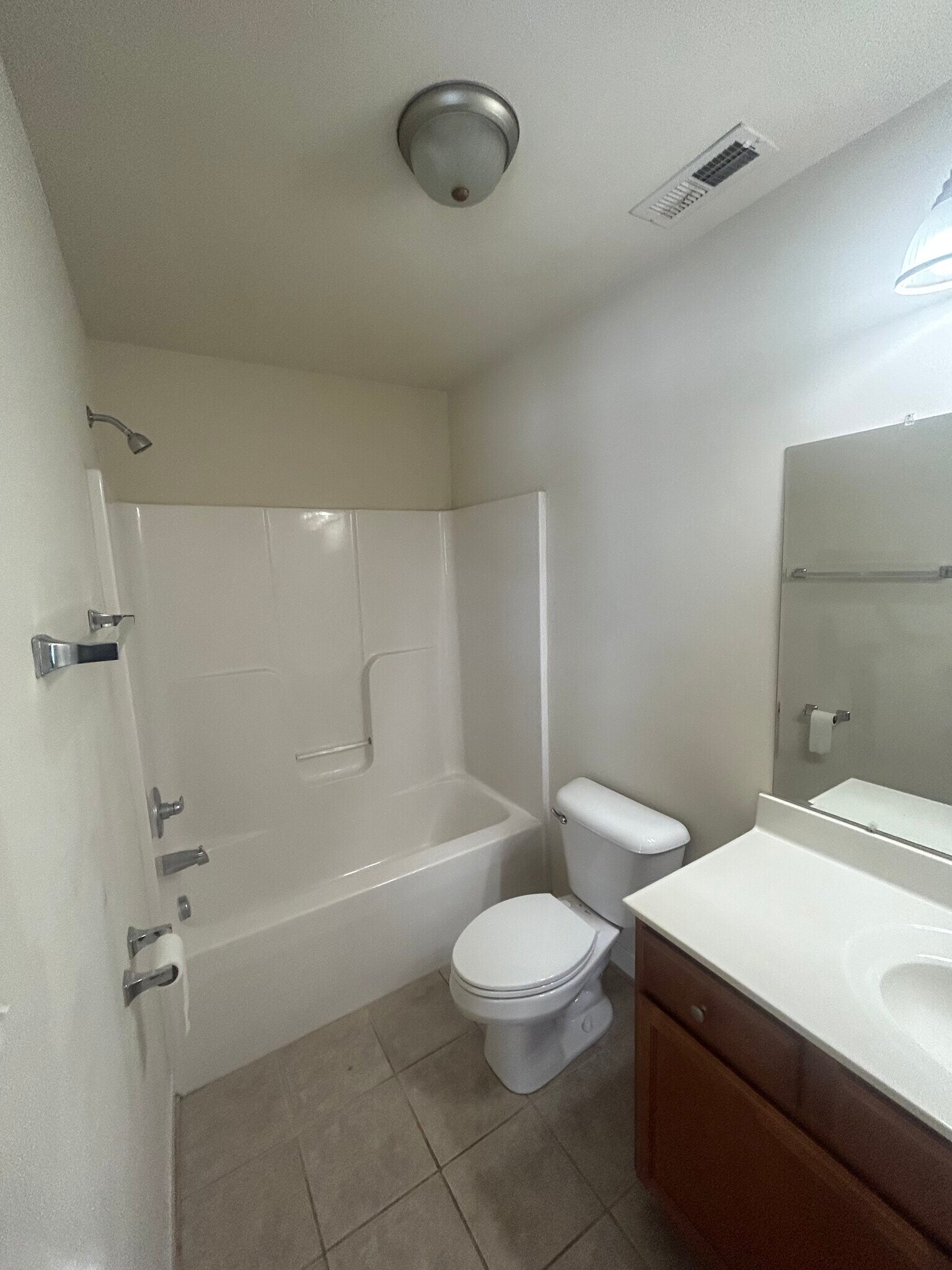 Building Photo - 1626 Parkwood Ave