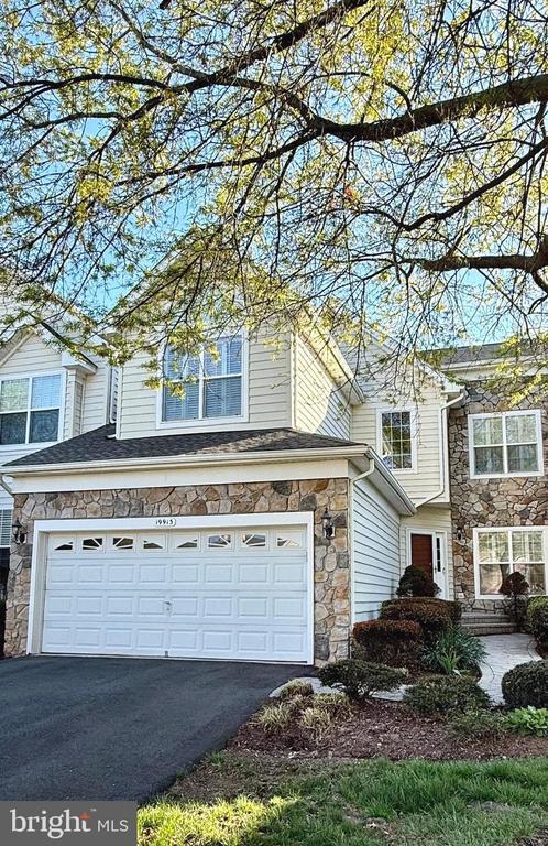 Building Photo - 19913 Naples Lakes Terrace