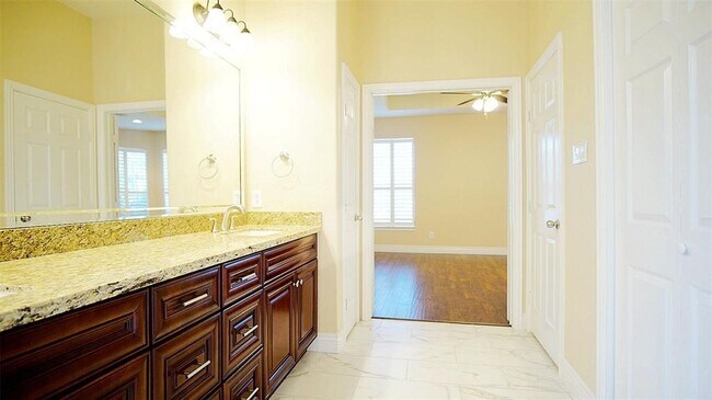Building Photo - 4215 Sand Terrace Dr