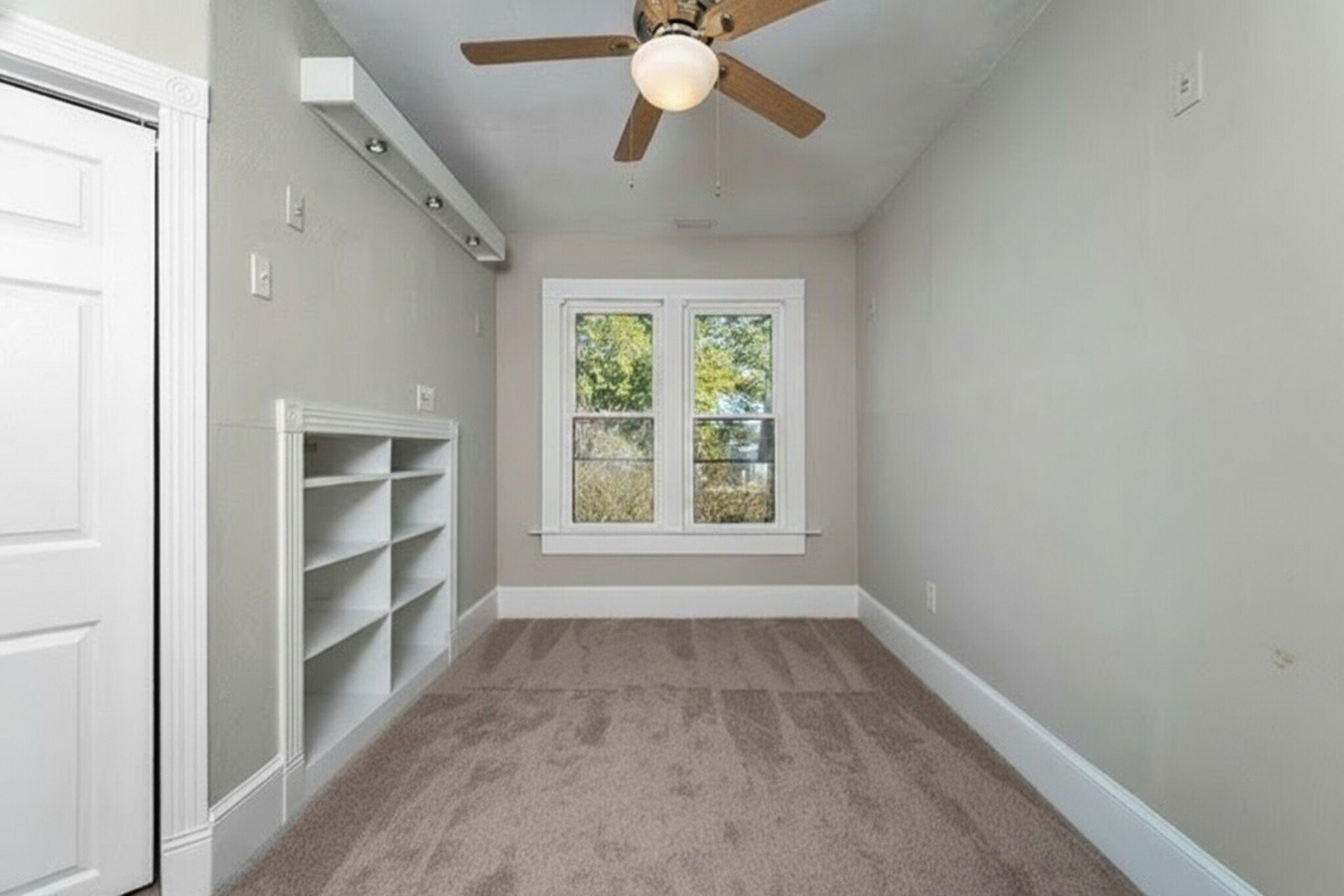 Building Photo - 3027 Grandy Ave