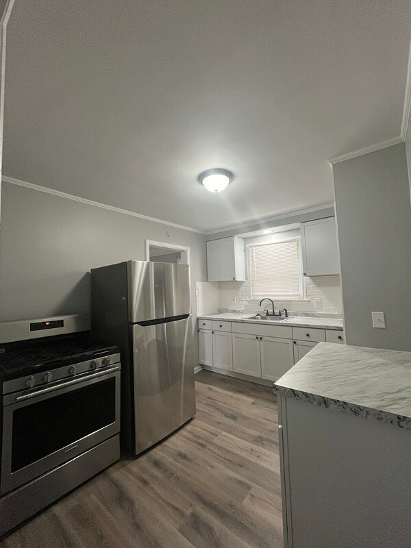 Building Photo - 1126 Mill St