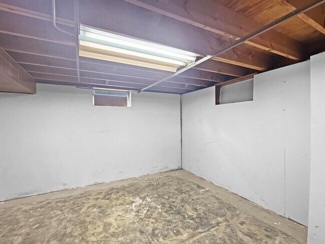 Building Photo - 432 Summer Dr