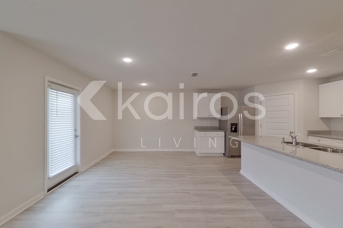 Building Photo - 4648 Malay Cir