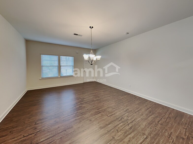 Building Photo - 258 Makenna Dr