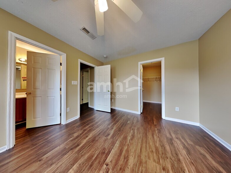 Building Photo - 778 Thornton Dr
