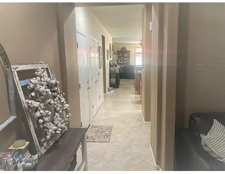 Building Photo - 11020 E Shepperd Ave