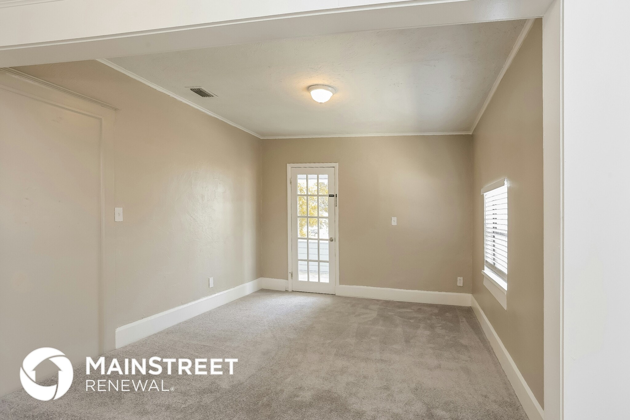 Building Photo - 4010 1st Ave S