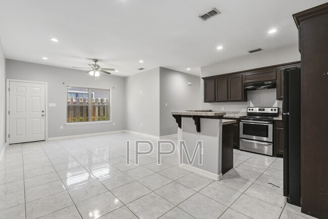 Building Photo - 20468