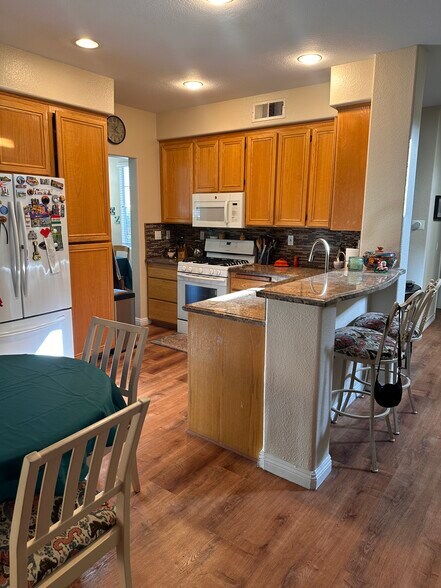 Building Photo - 2525 Saddlehorn Dr