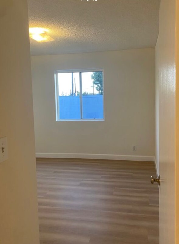 Building Photo - 1511 Mariposa Ave