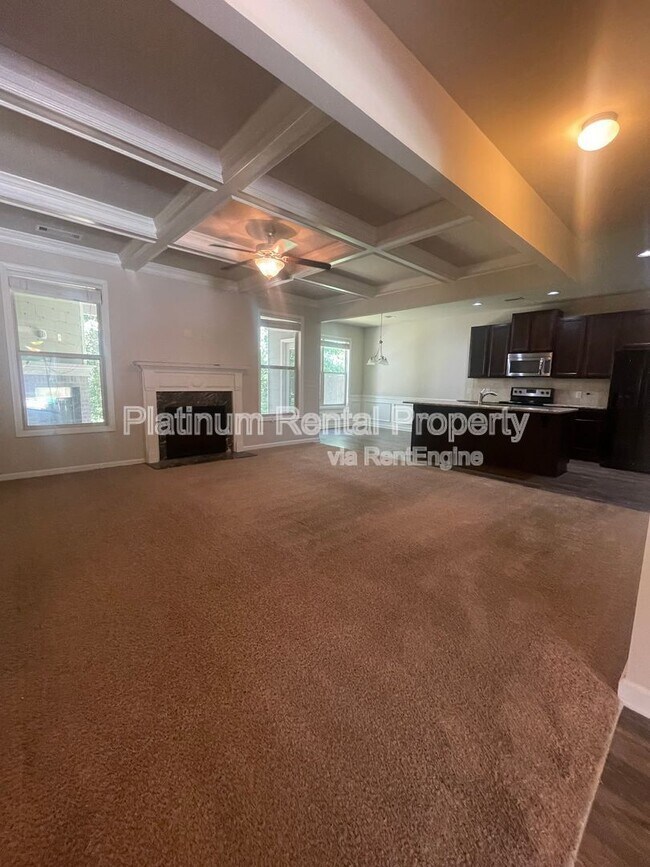 Building Photo - 7350 Silk Tree Pt