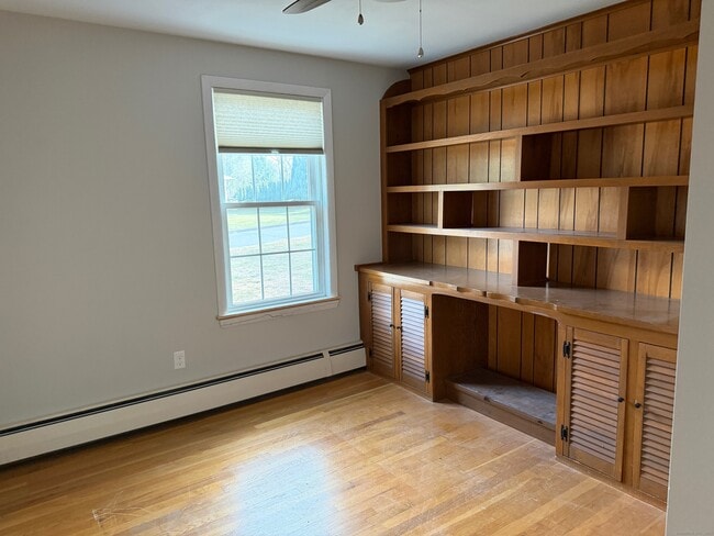 Building Photo - 36 Colonial Dr