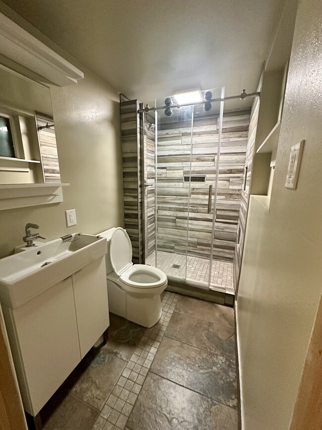 downstairs bathroom - 8522 Mary Ave NW