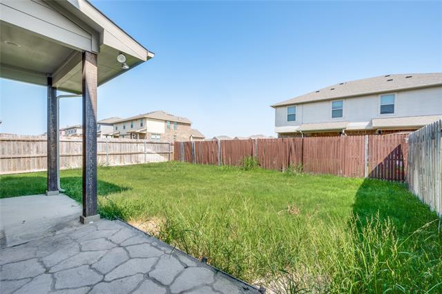 Building Photo - 5002 Villas Dr