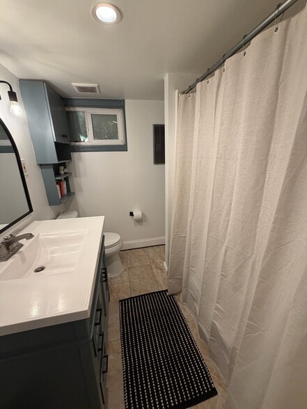 Building Photo - 128 Poplar St