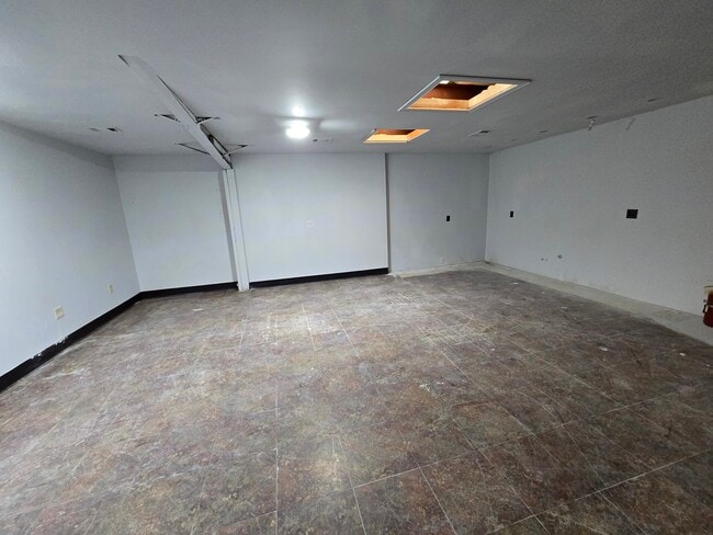 Building Photo - 4720 Deans Bridge Rd