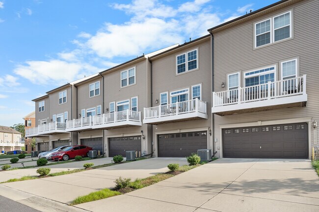 Building Photo - 2962 Chalkstone Pl