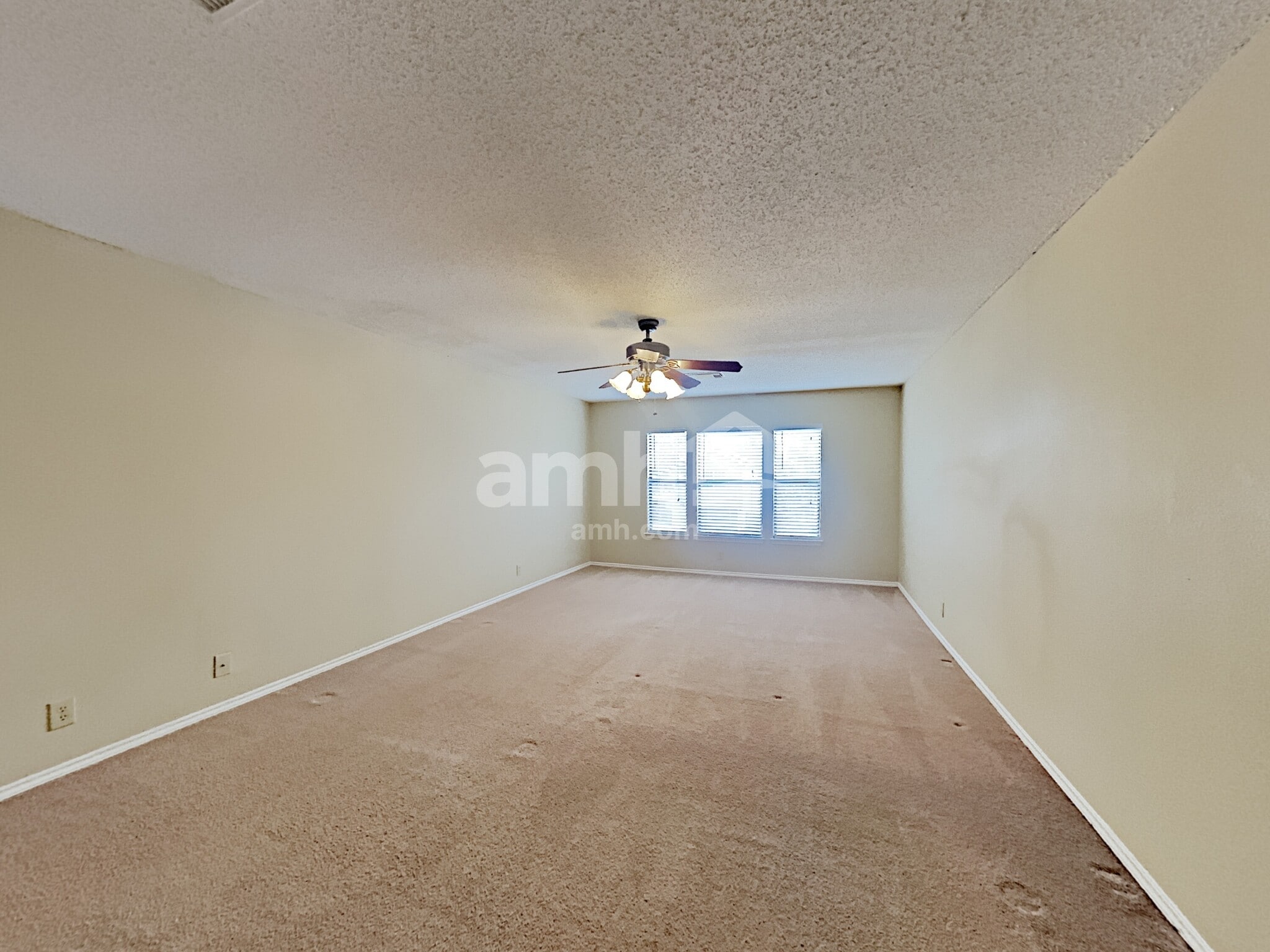 Building Photo - 7810 Dueling Oak