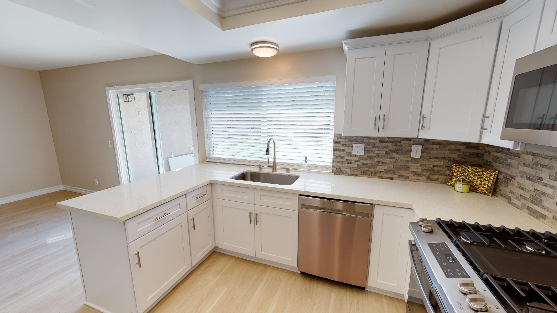 Building Photo - 89 Los Vientos Dr