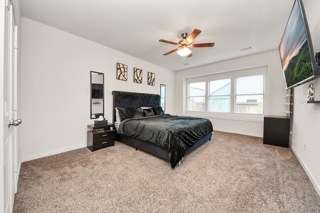 Building Photo - 622 Aberhill Dr